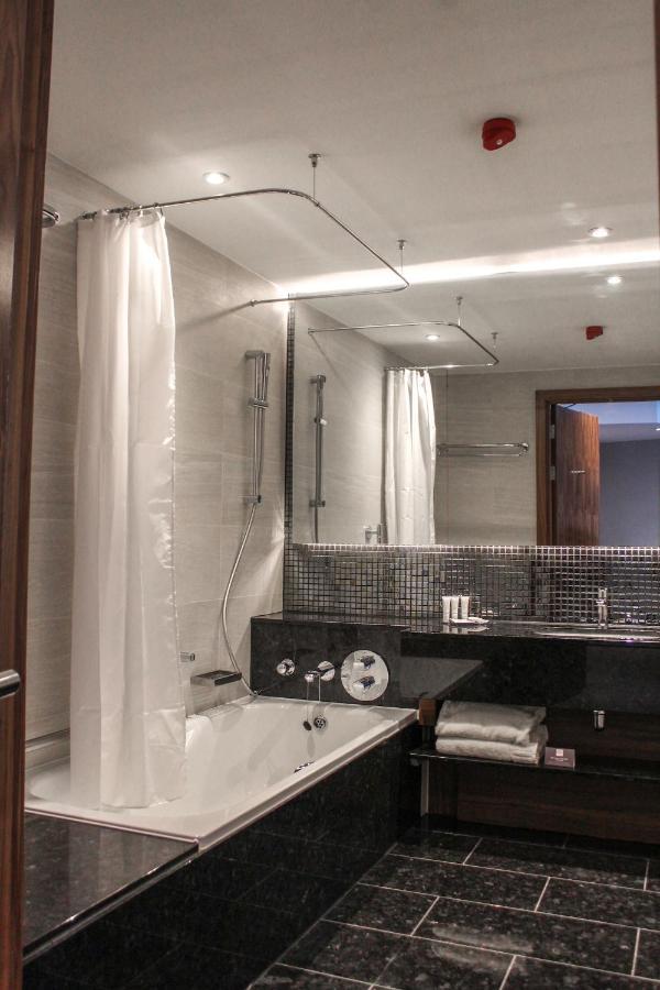 Standard King Room with Walk-In Shower,1284031513:JPEG