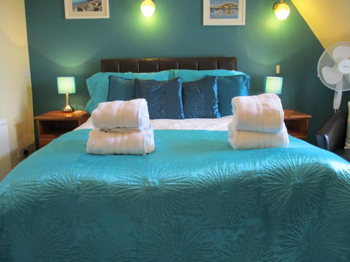 Large Double Room,1023150109:JPEG