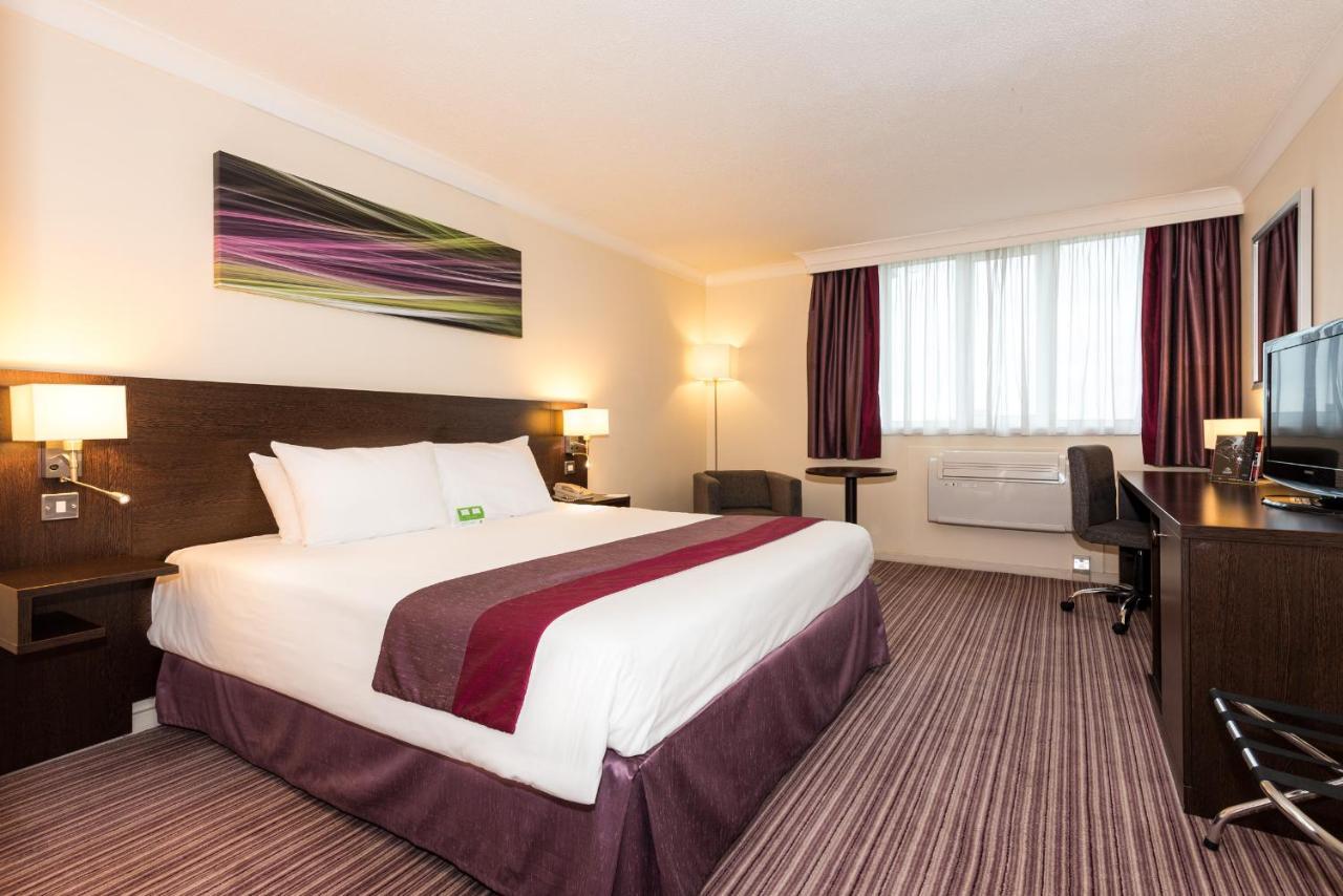 Premium King Room