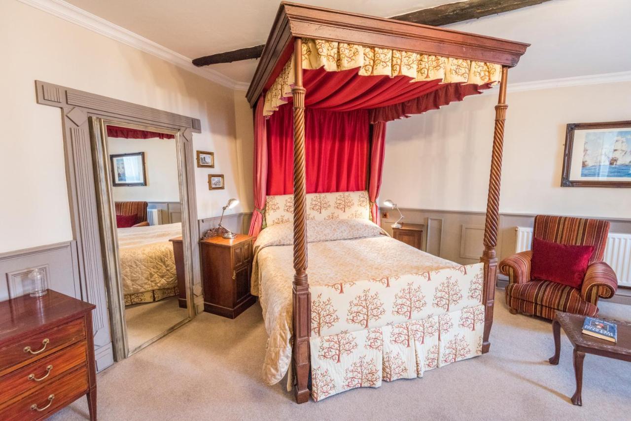 Standard Suite,1610832763:JPEG