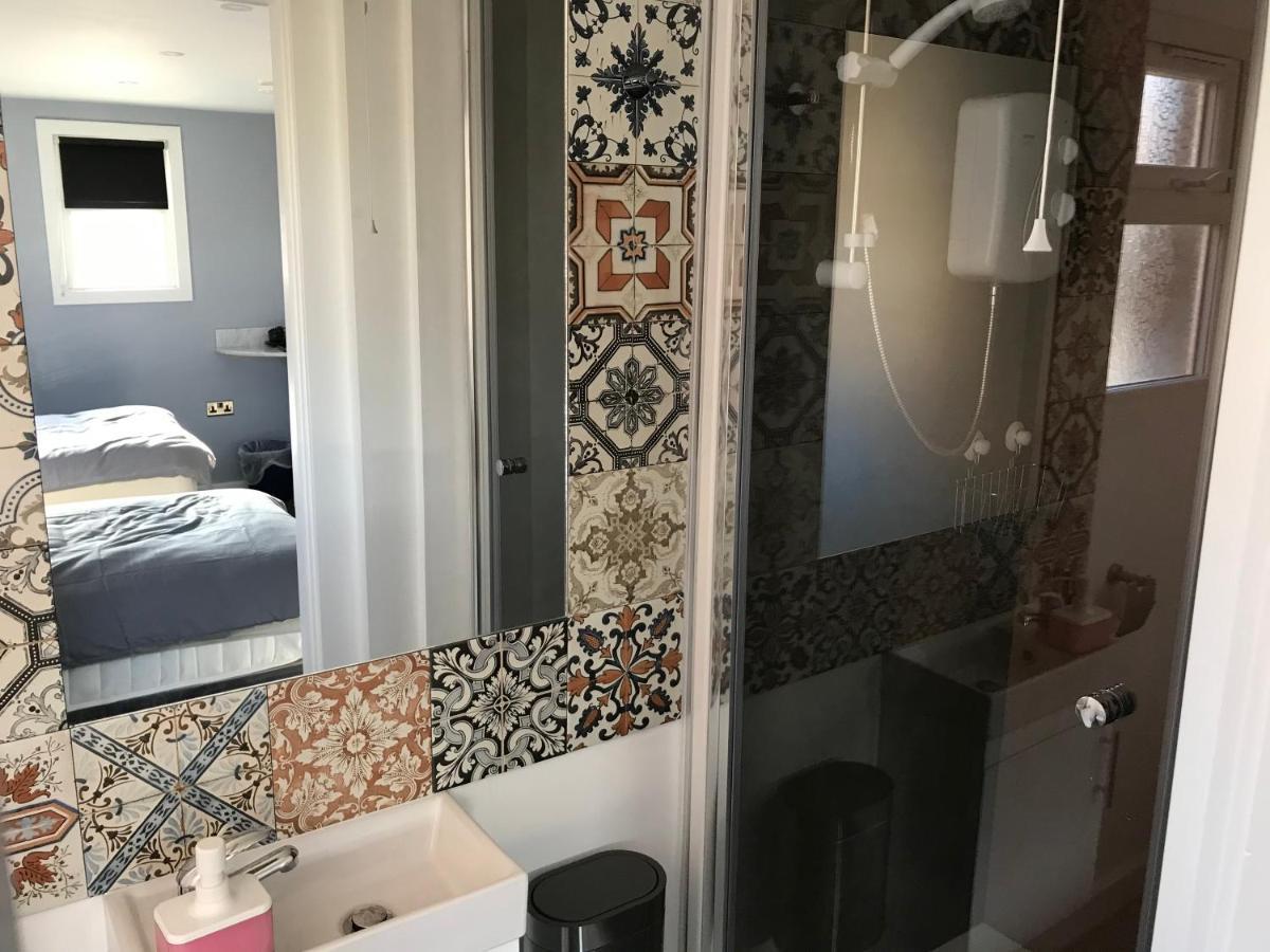 Twin Room with Bathroom