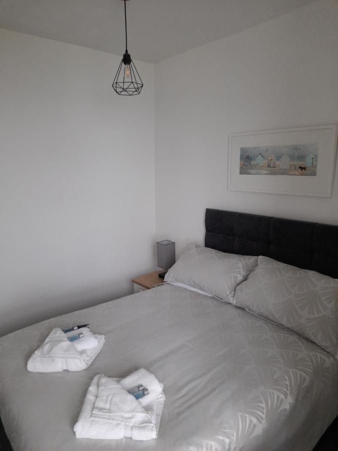 Single Room with Private External Bathroom
