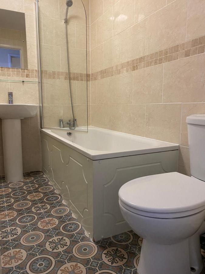 Family Room,1245104776:JPEG