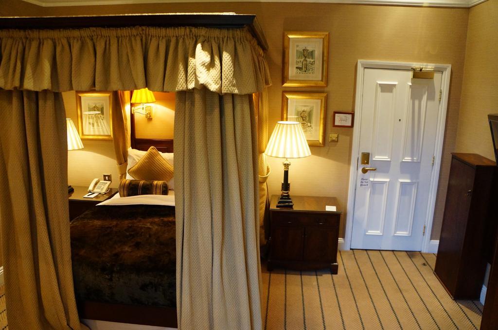 Quarto Deluxe com Cama de Casal ou 2 de Solteiro