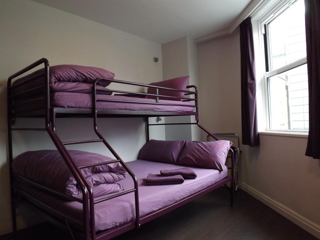 Chambre Triple avec Salle de Bains Privative