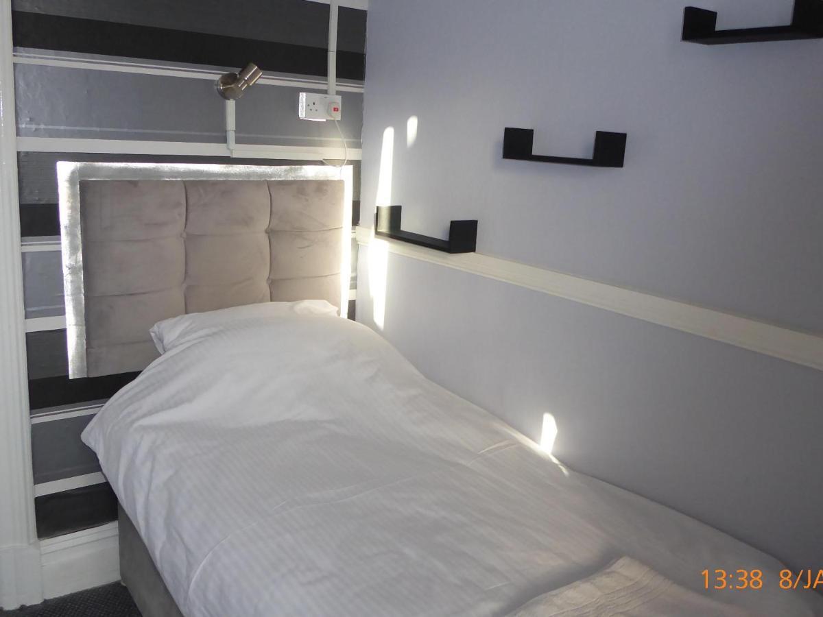 Standard Single Room,1134989908:JPEG