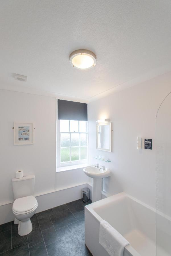Double or Twin Room with Sea View