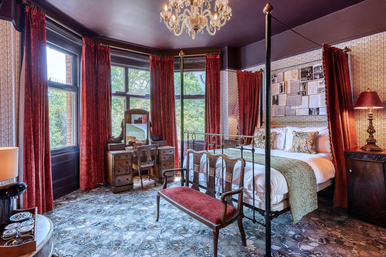 Double Room with Four Poster Bed,1123865925:JPEG
