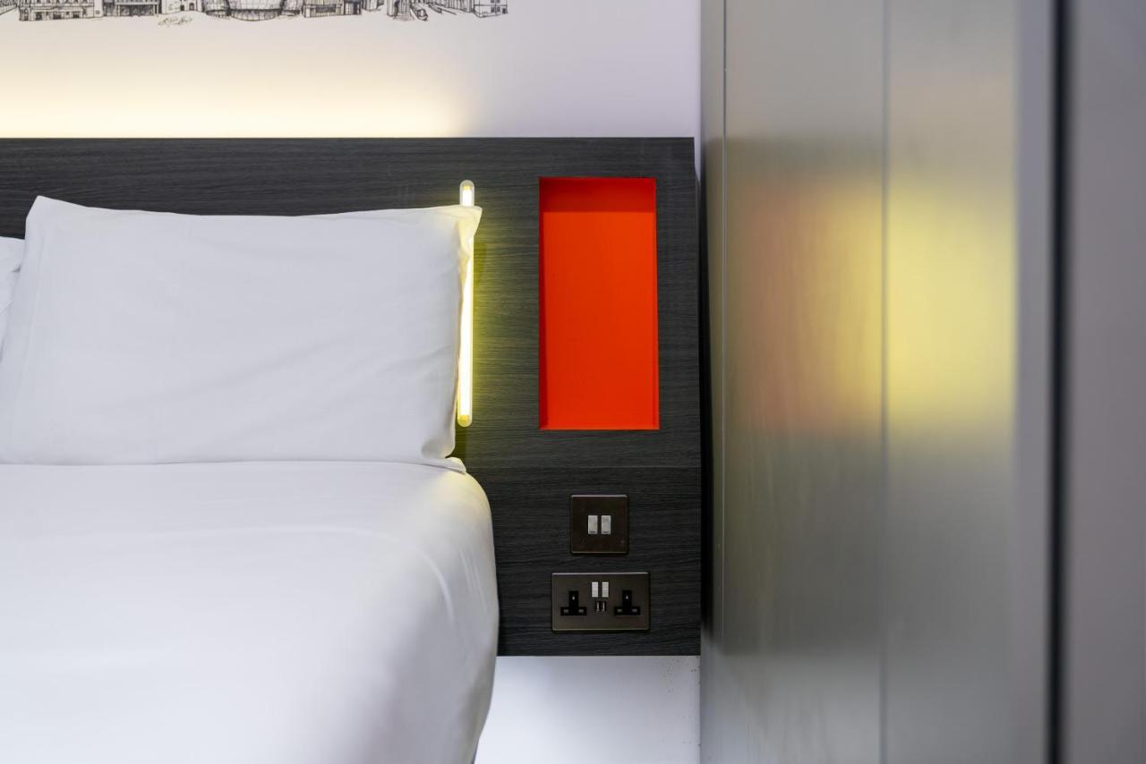 Quarto Duplo sem Janela