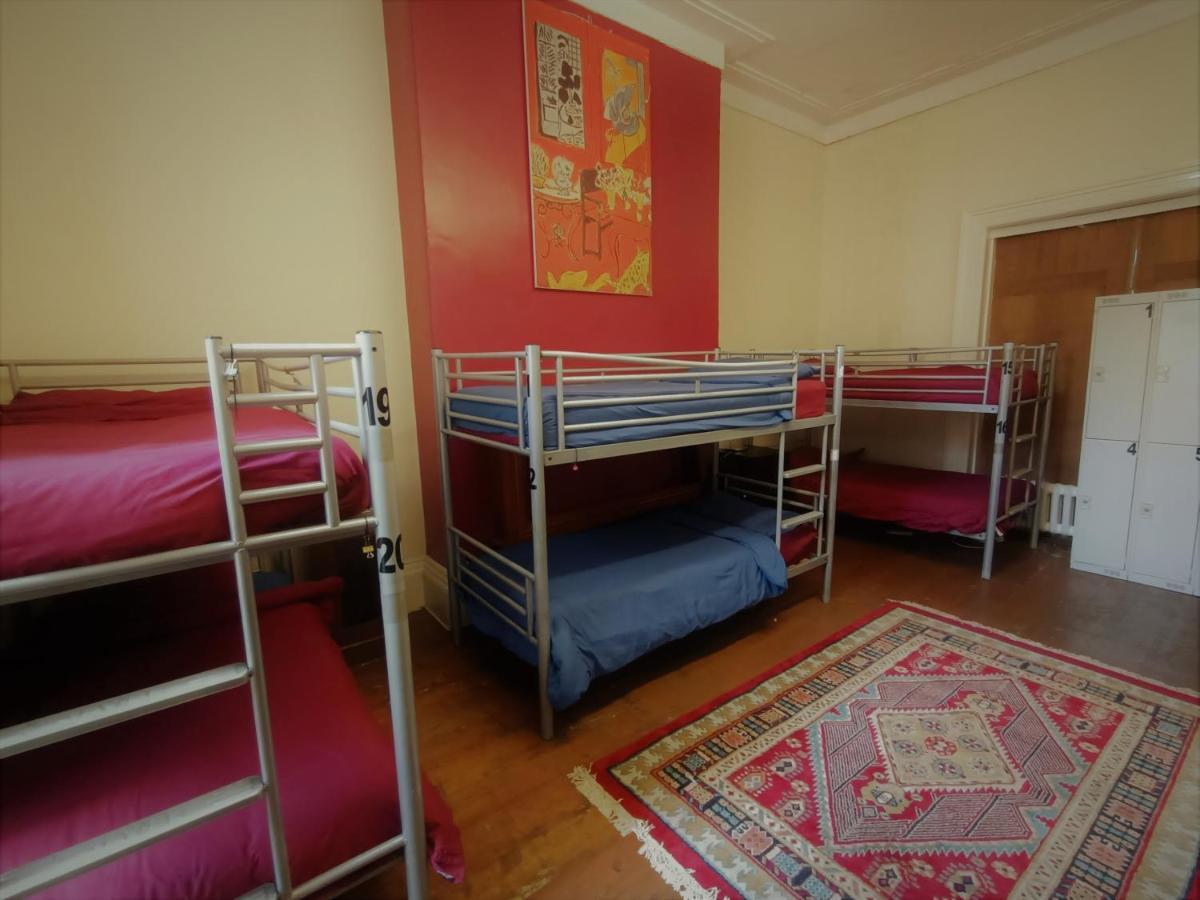 Single Bed in Male Dormitory Room (10 Adults)