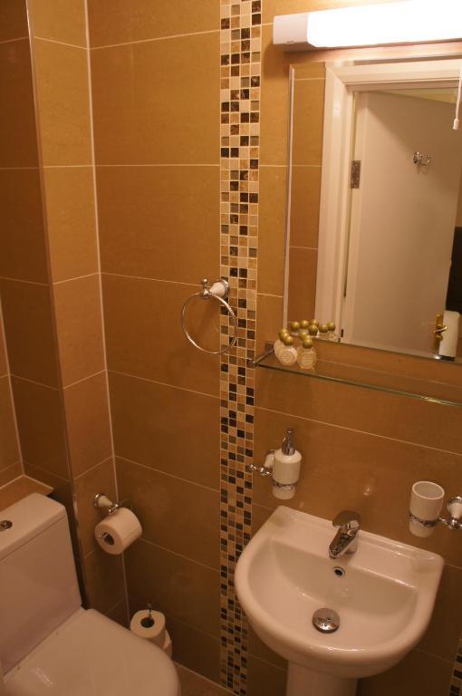 Quarto Individual com Casa de Banho Privativa
