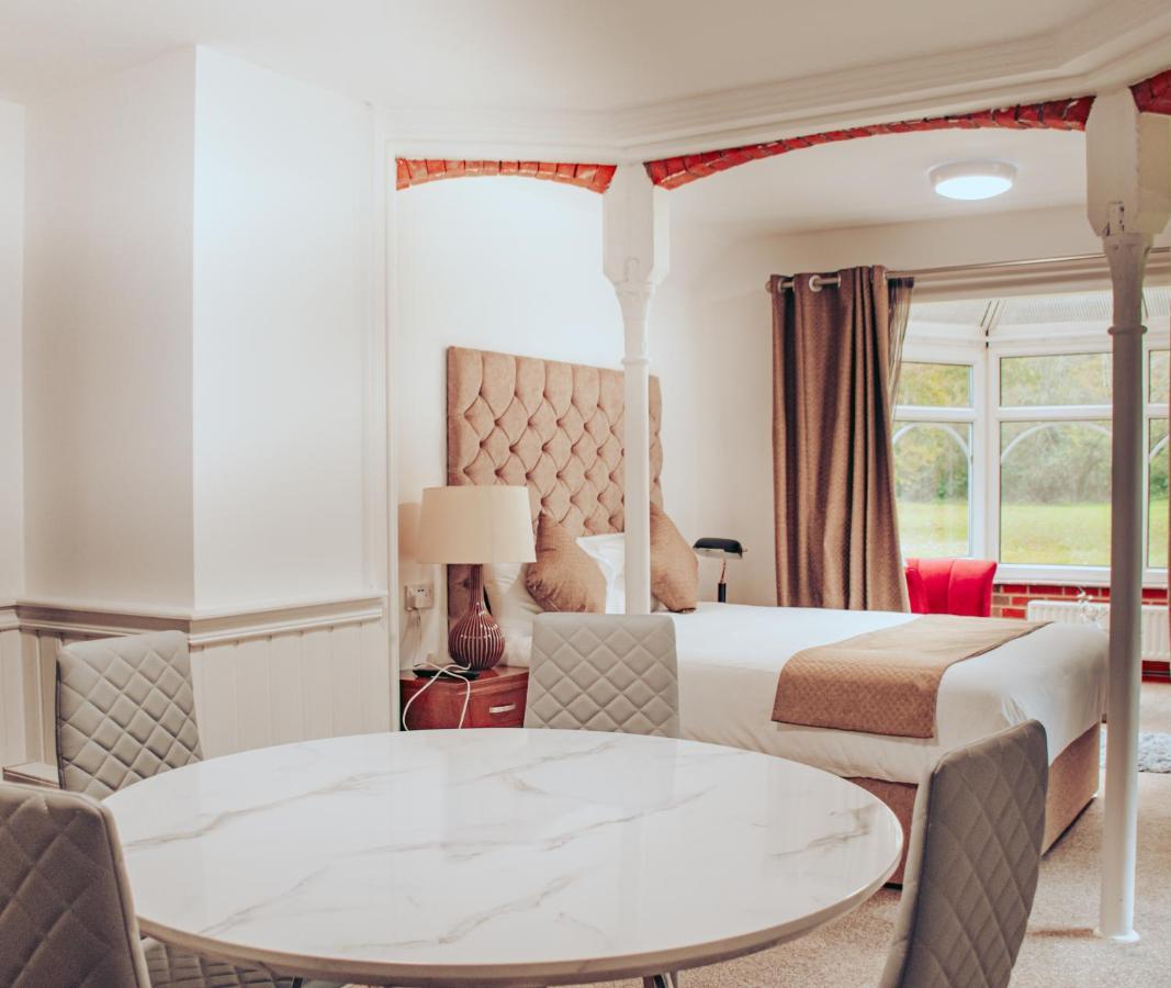 Suite with Garden View