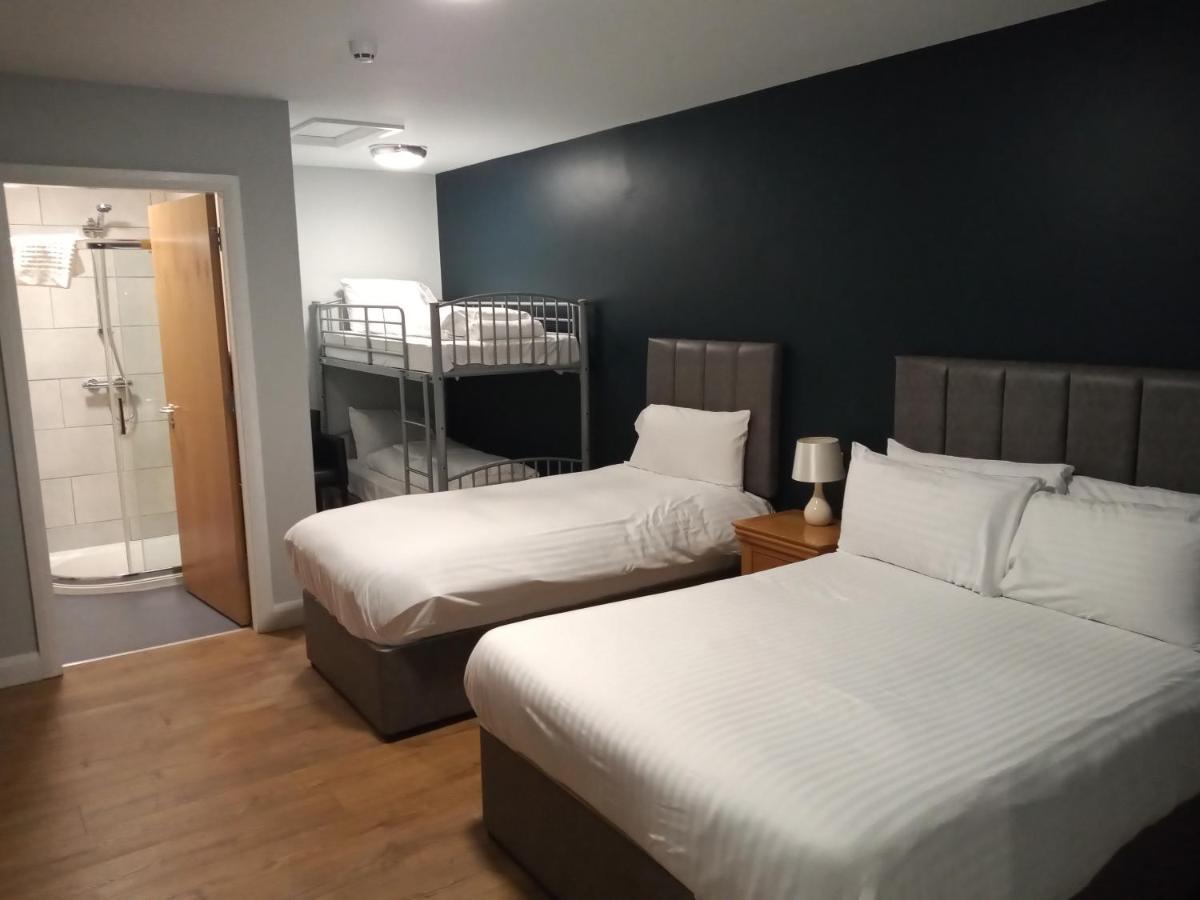 Family Room,1130971569:JPEG