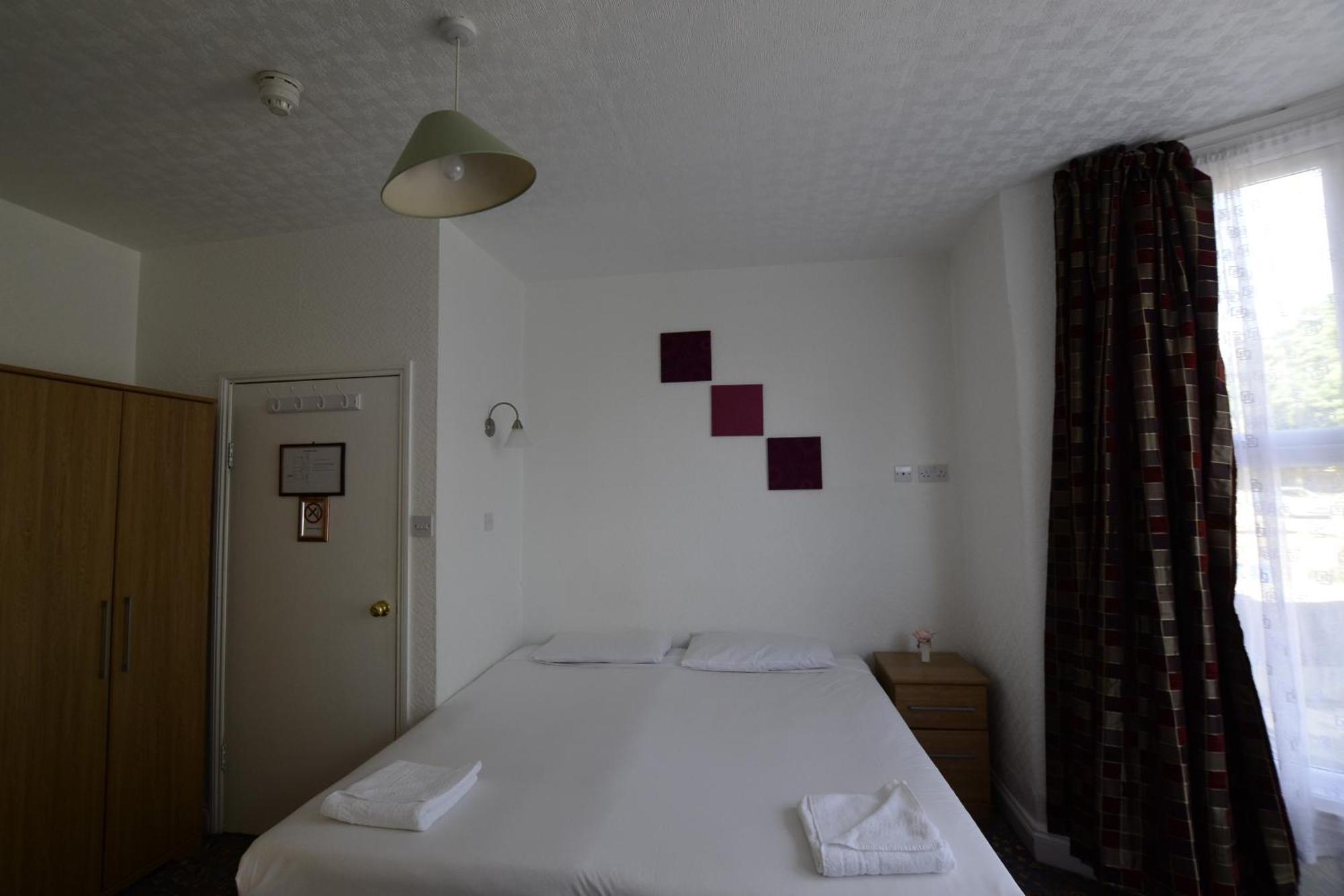 Single Room,1208706808:JPEG