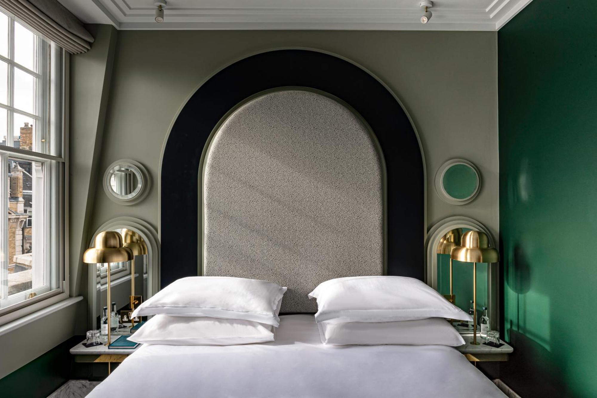 Standard Zimmer mit Kingsize-Bett