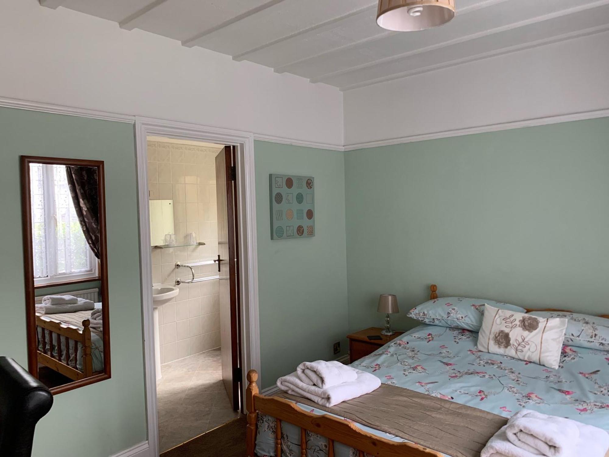 Double Room Private Bathroom,1683828781:JPEG