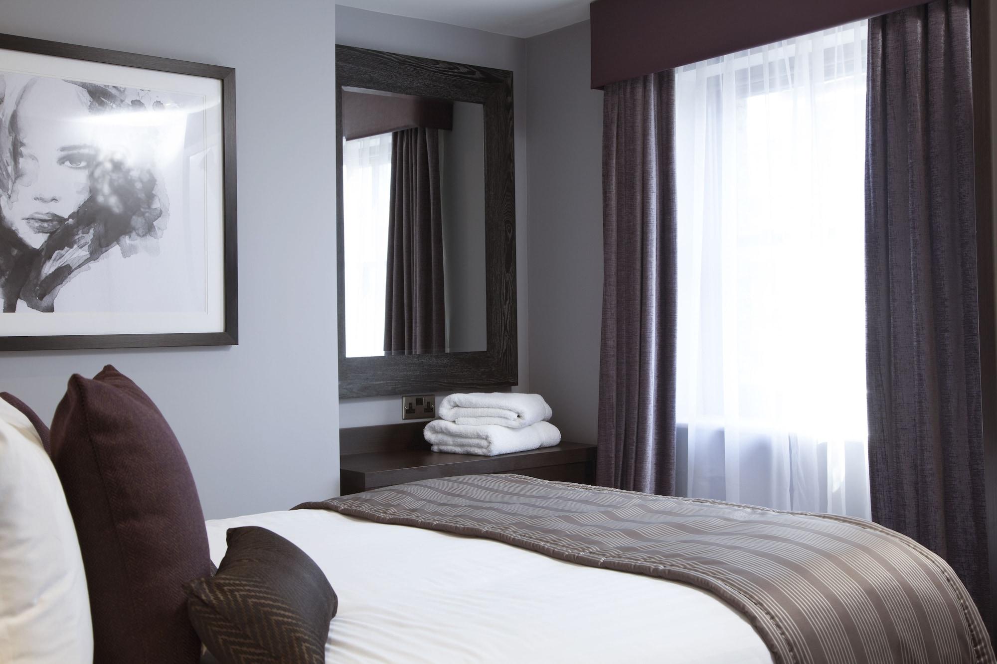 Quarto com Cama King-size