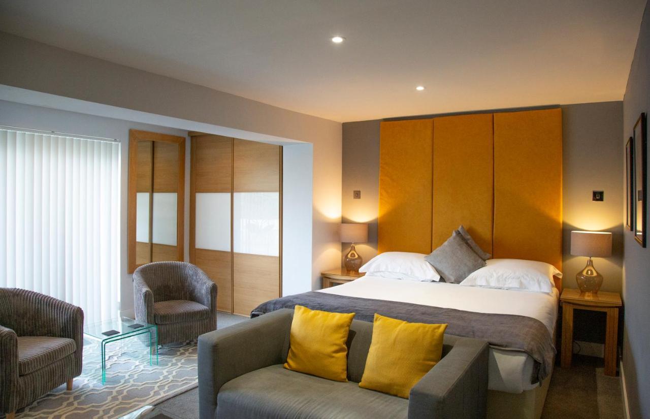 Honeymoon Suite with Terrace