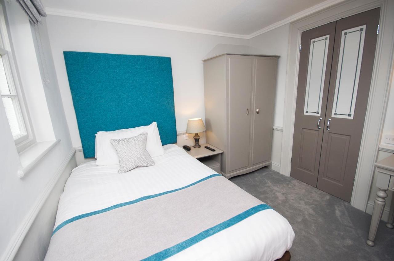 Classic Single Room