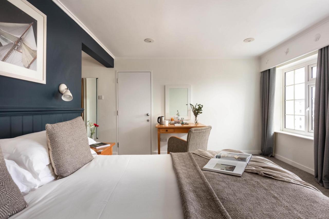 Double Room with View