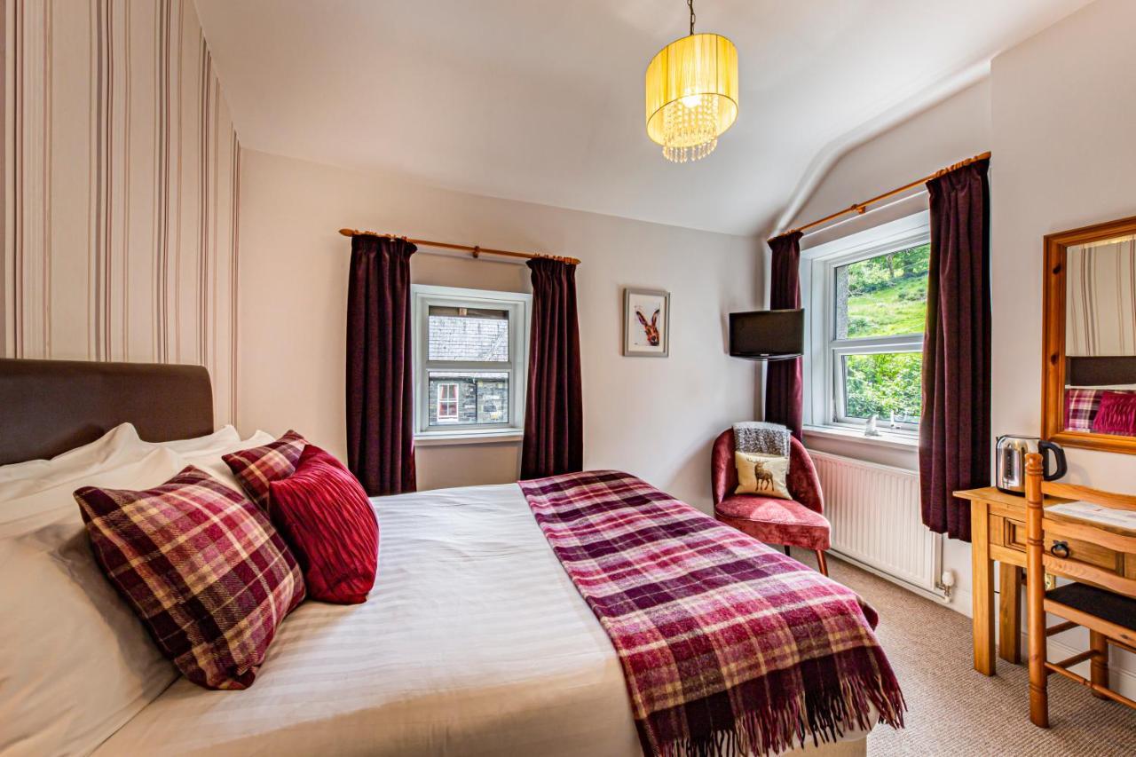 Small Double or Superior Single Room,761857381:JPEG
