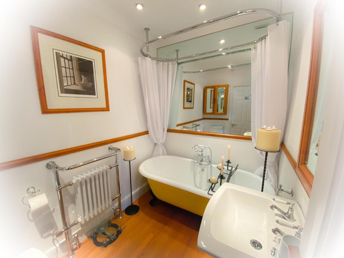 Deluxe Double Room with Bath