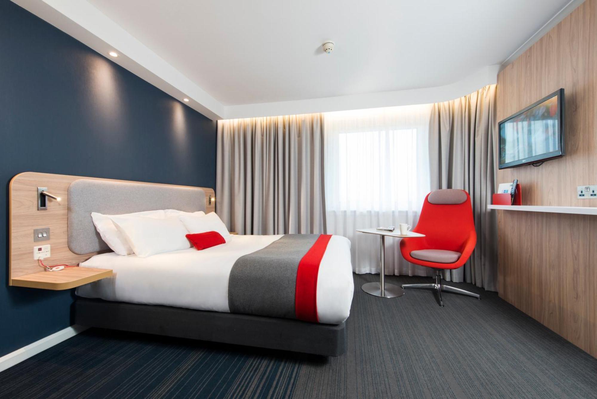 Chambre Double avec Petit-Déjeuner Chaud Gratuit - Accessible aux Personnes à Mobilité Réduite
