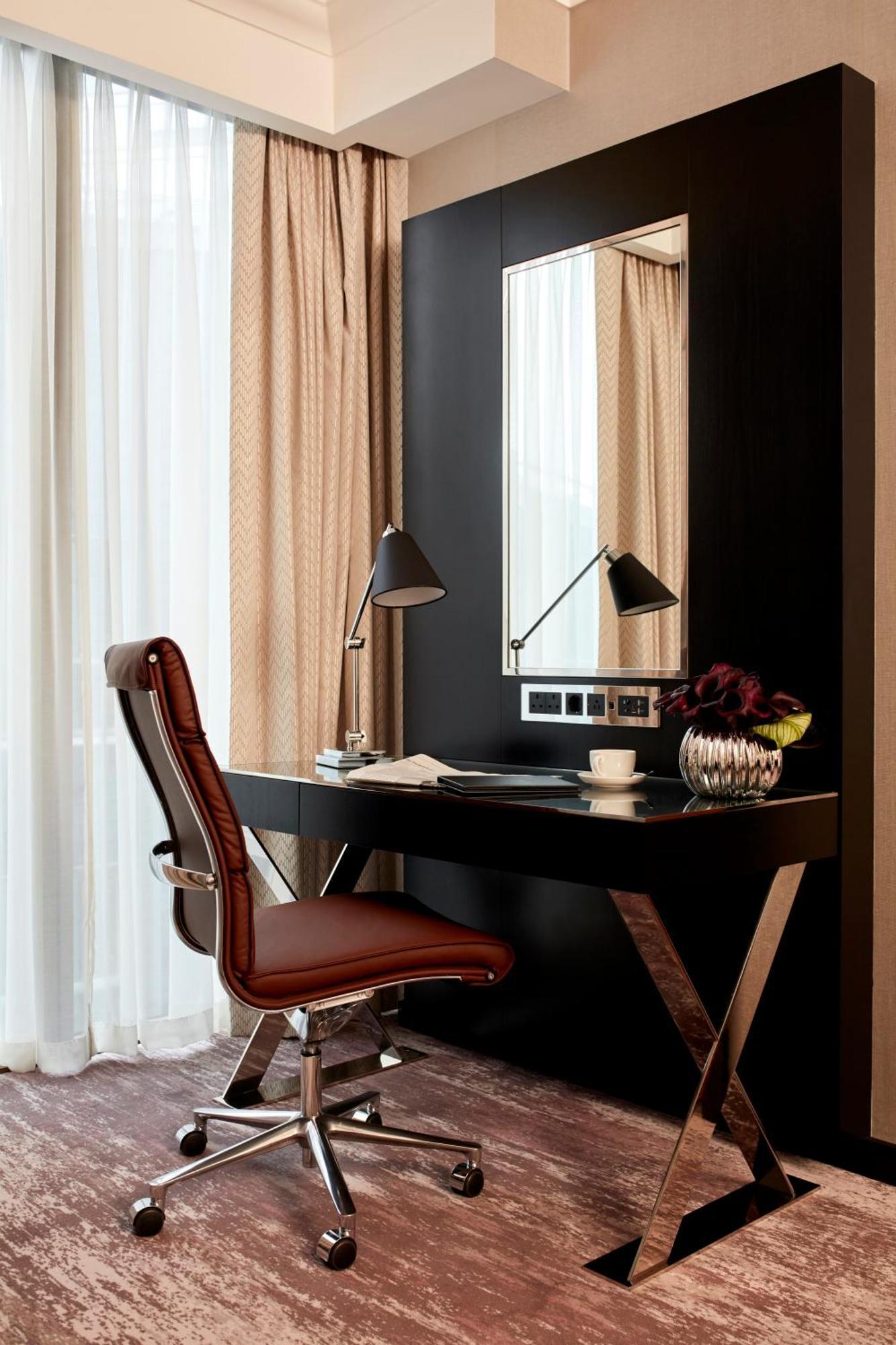 King Room with Courtyard View - High Floor