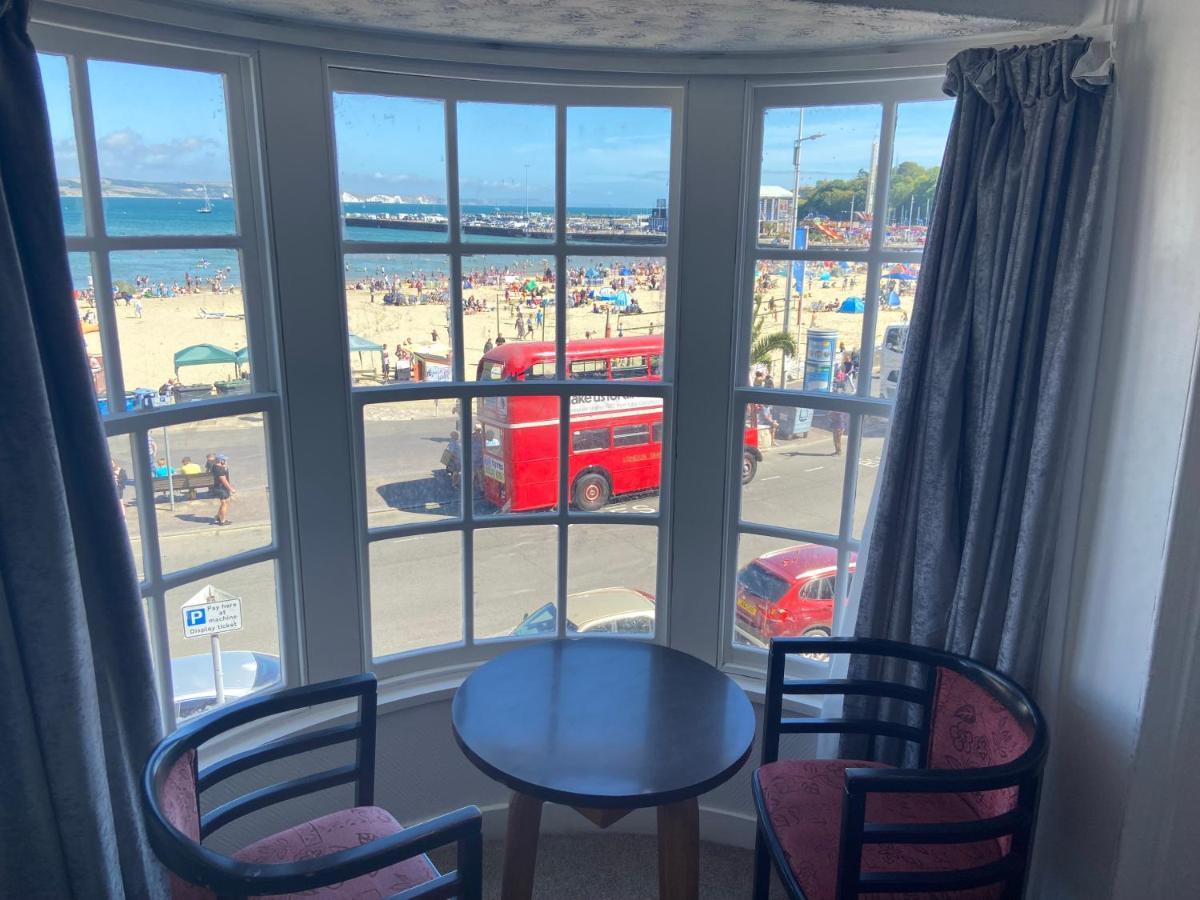 Family Room with Sea View (3 People)
