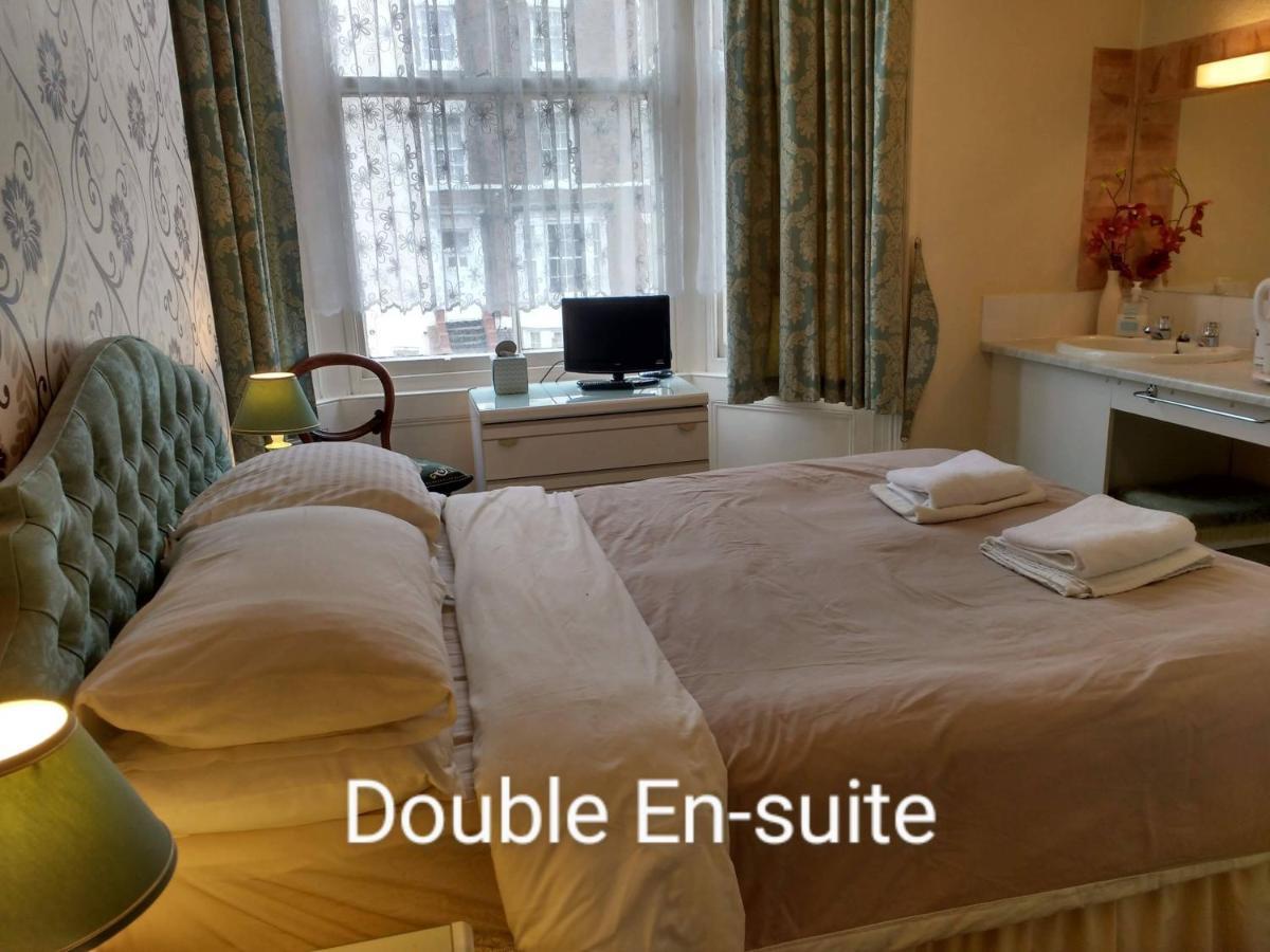Double Room,1537287751:JPEG
