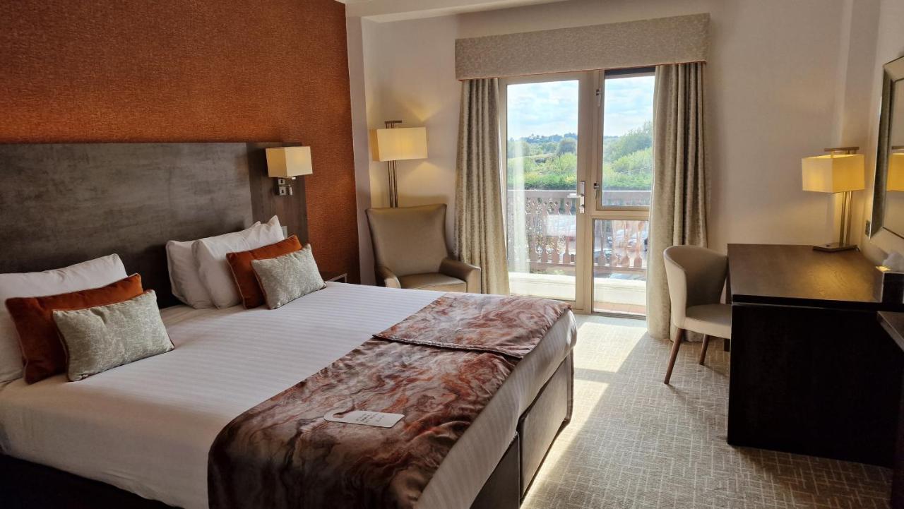 Deluxe Double Room with Extra Bed