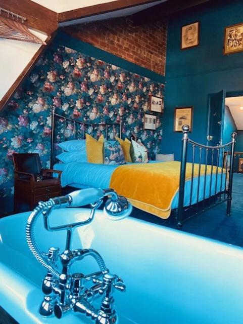 Deluxe King Suite,1310664103:JPEG
