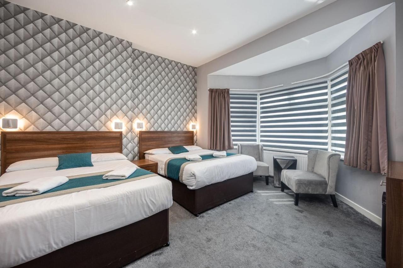 Quarto Família (4 Adultos)