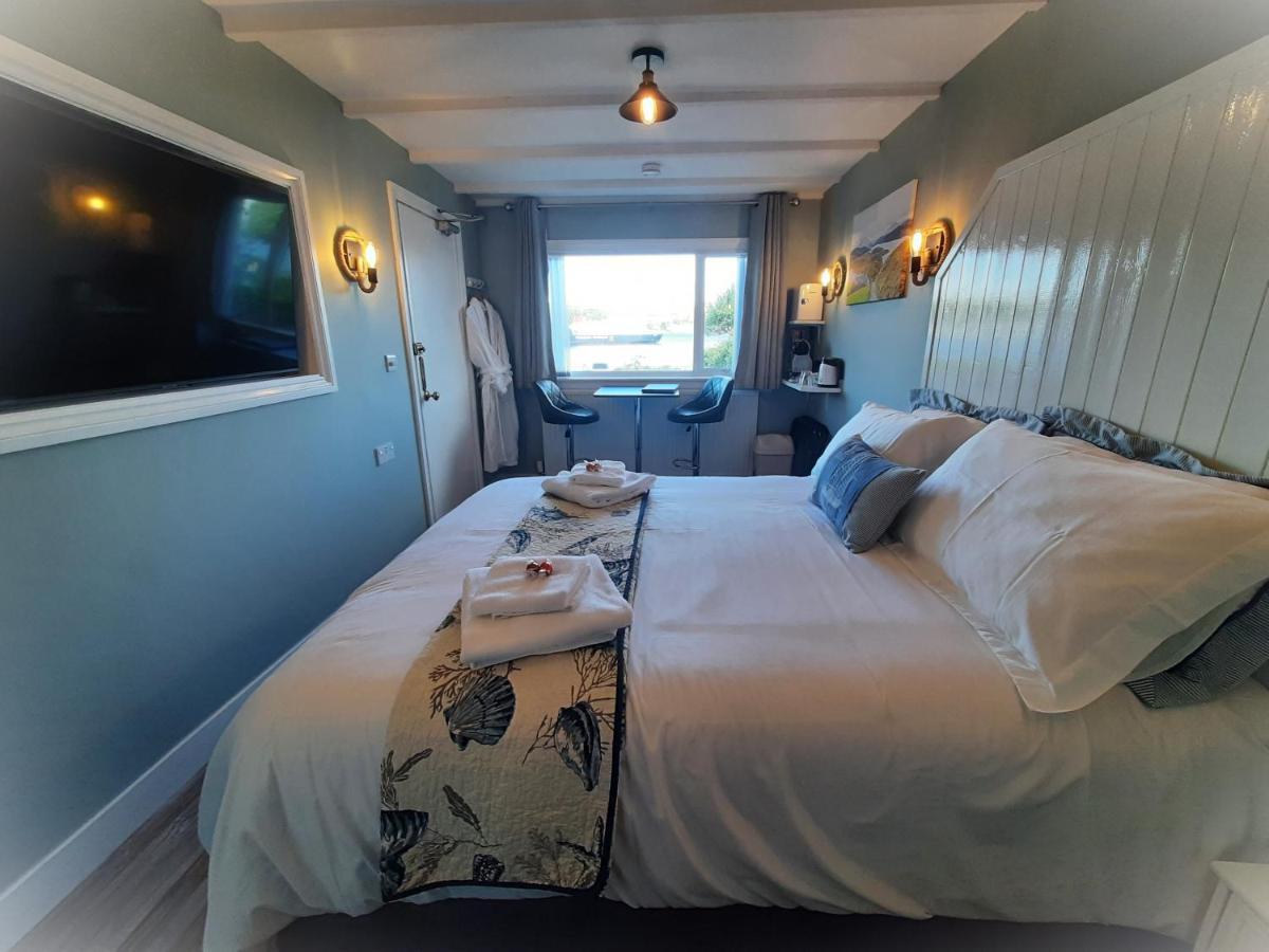 Queen Room with Sea View