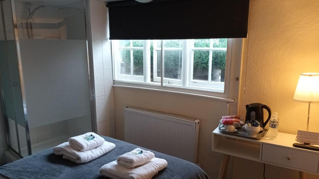 Small Double Room,1359488009:JPEG