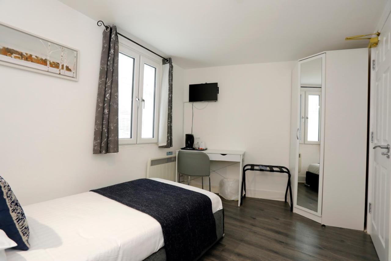 Deluxe Single Room