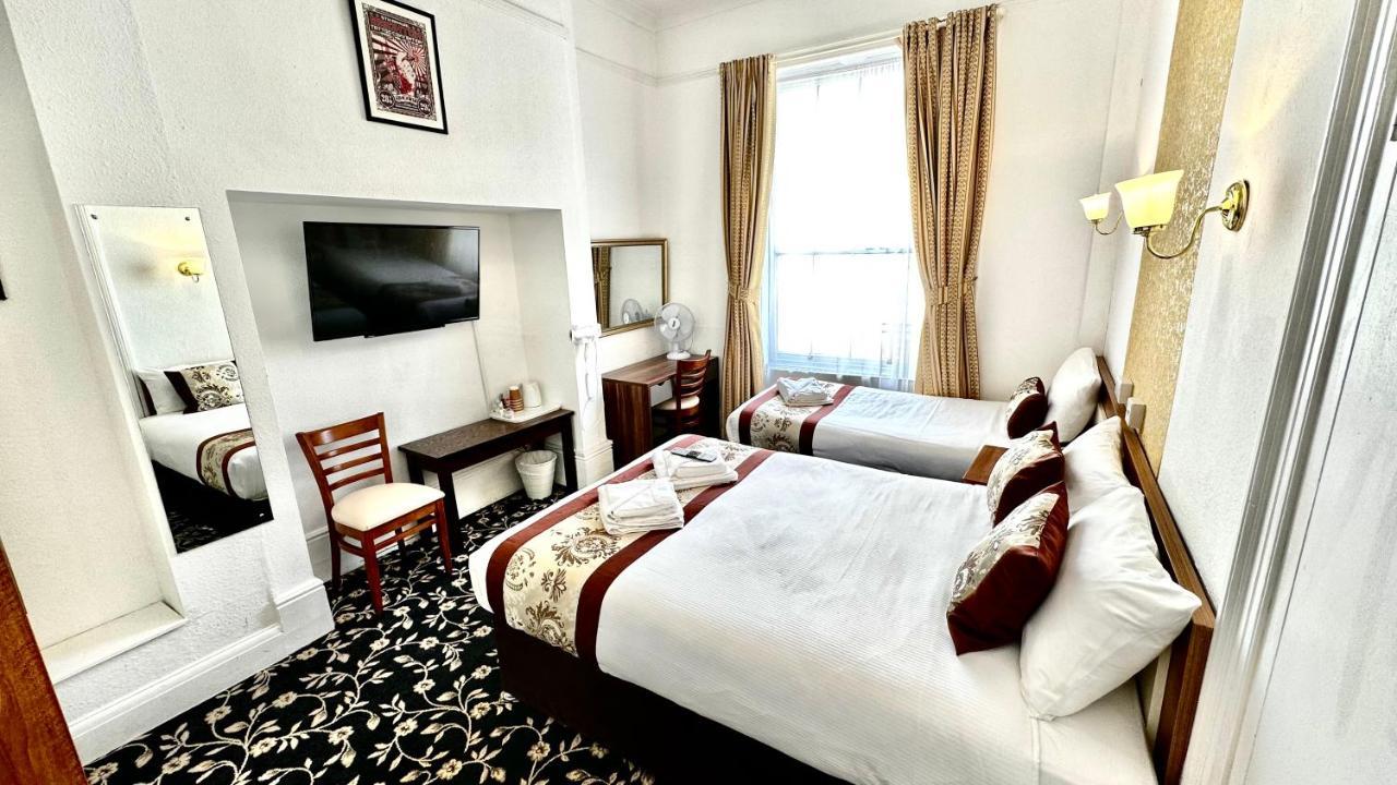 Chambre Familiale (3 Adultes)