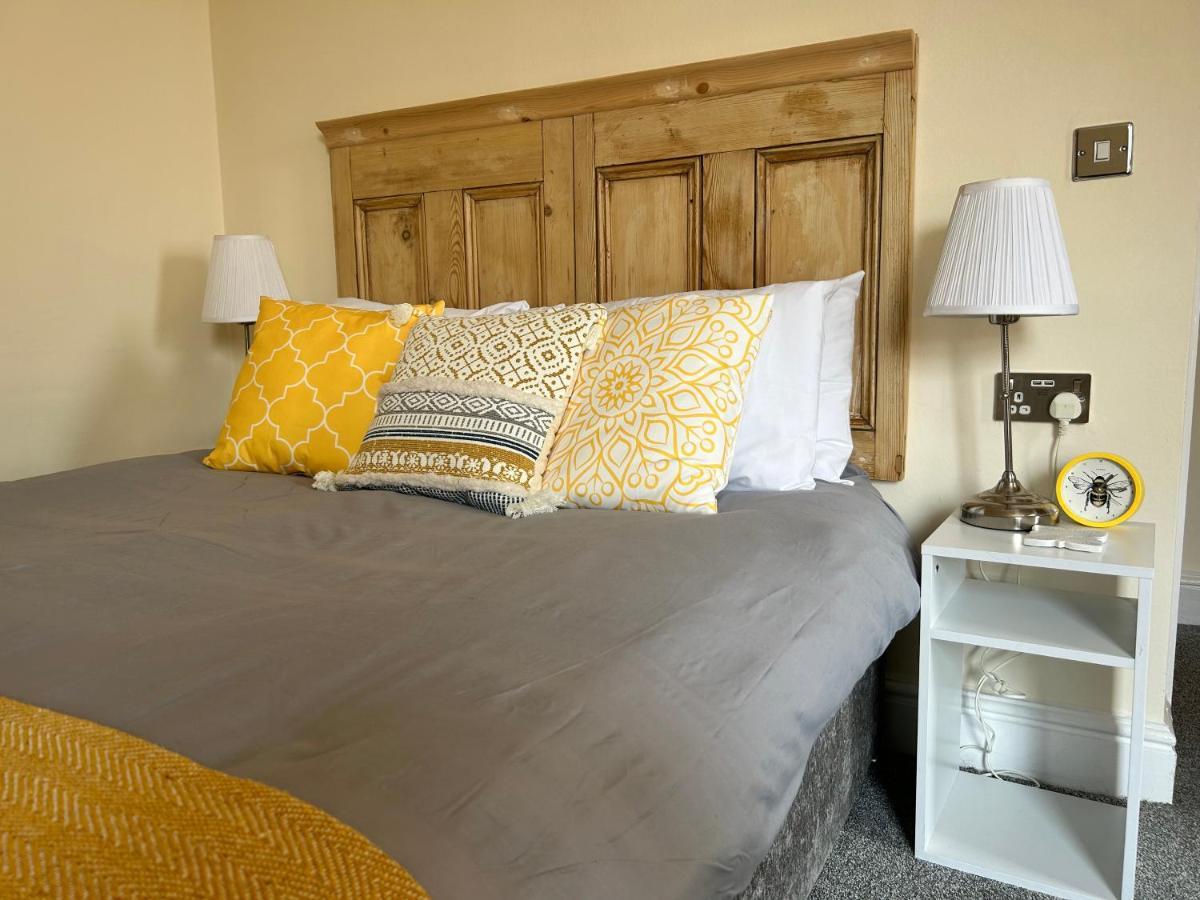 Standard Double Room,1406713331:JPEG