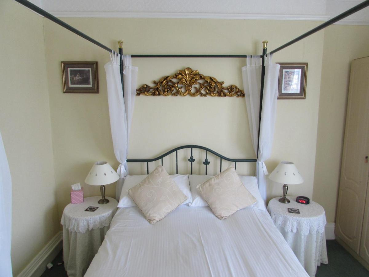 Double Room,1419016641:JPEG