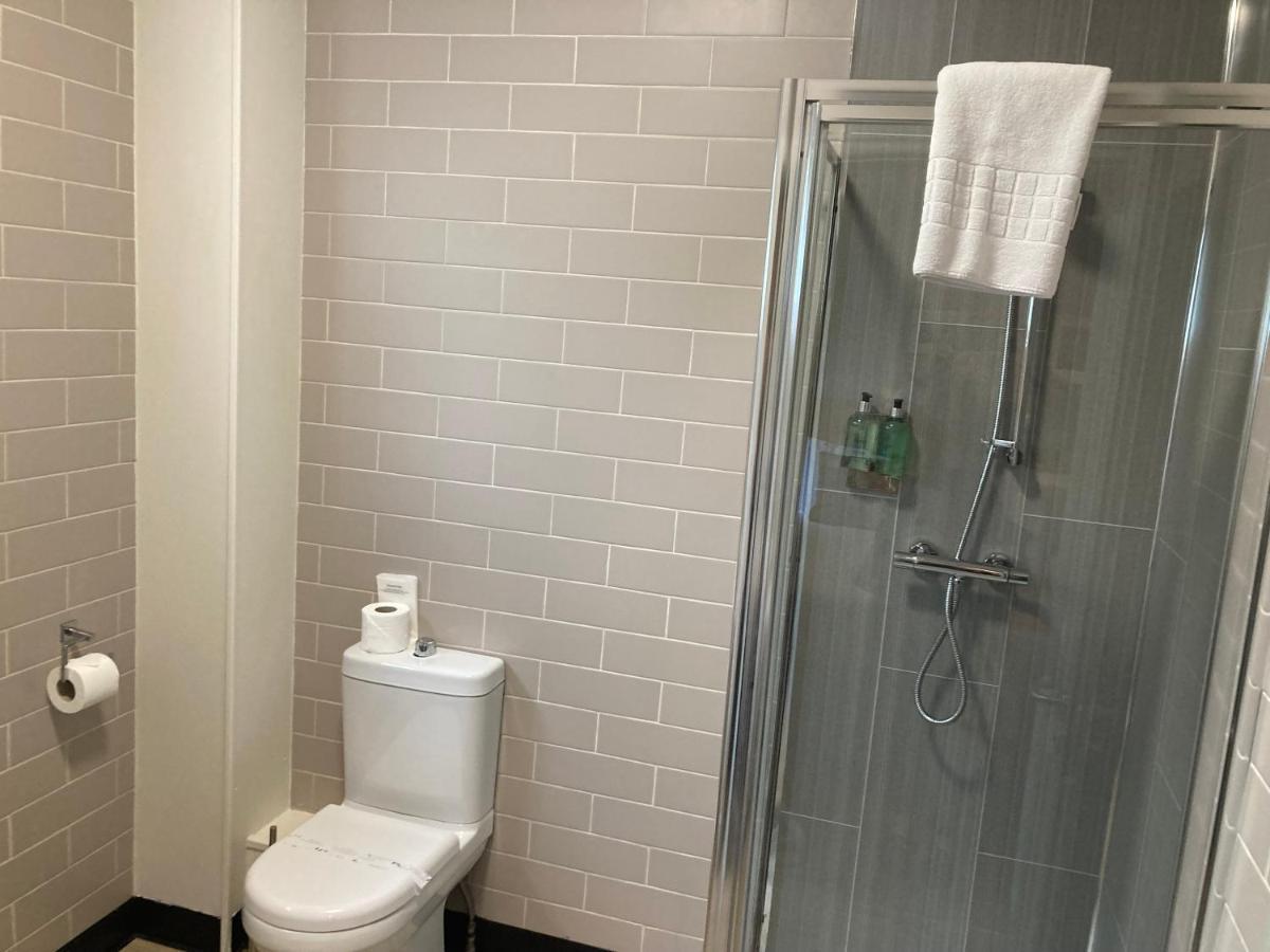 Twin Room with Bathroom