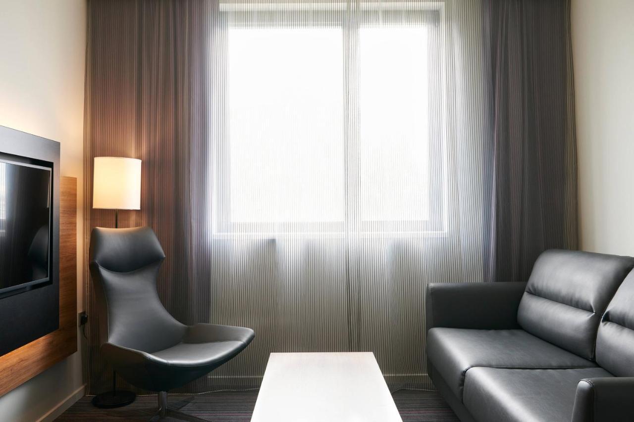 Moxy Extra Sleeper Room,1553744707:JPEG