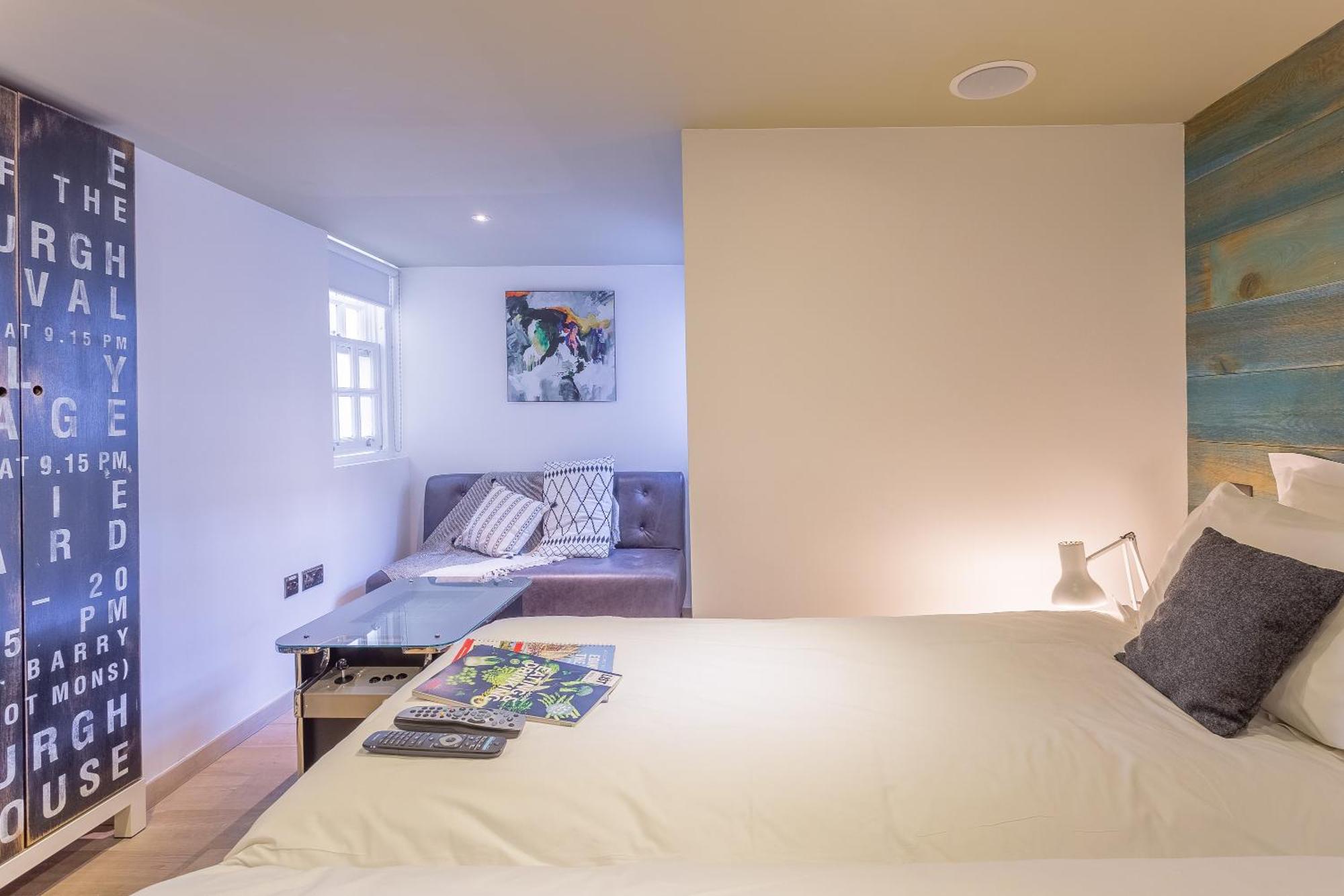 Quarto Executivo Grande com 1 Cama de Casal ou 2 Camas de Solteiro