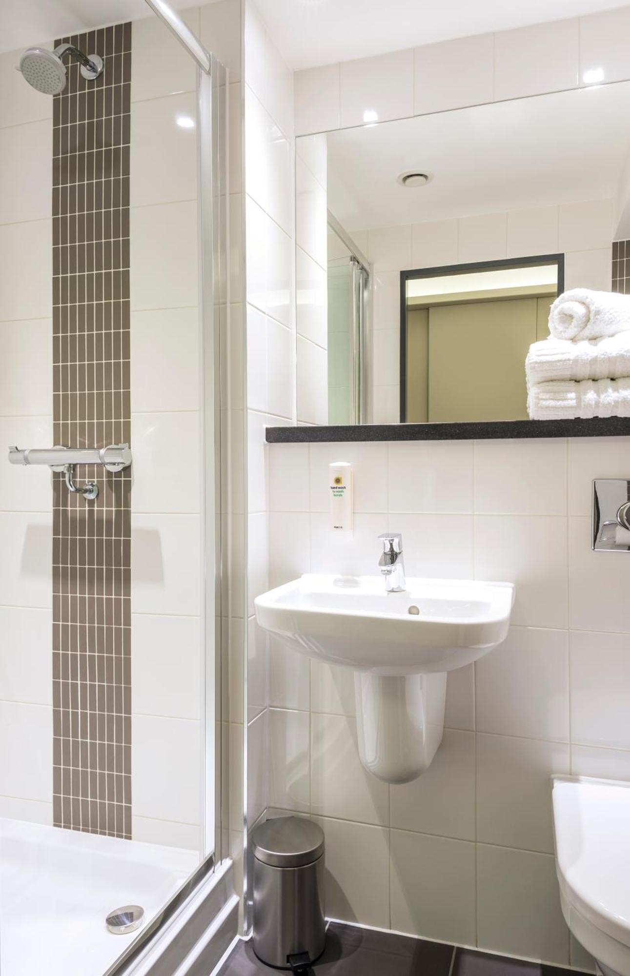 Chambre Classique Double avec Fenêtre