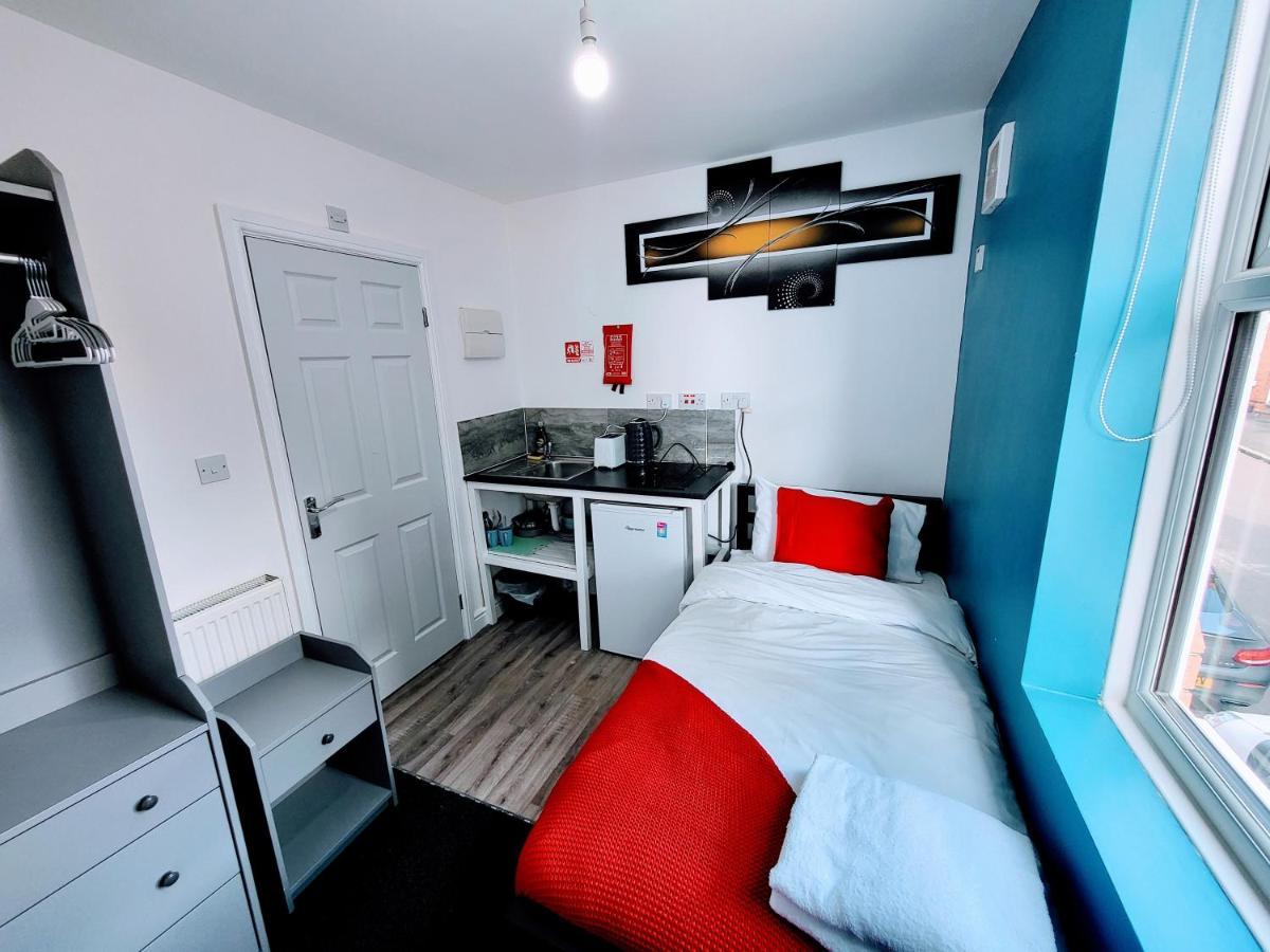 Single Room with Private Bathroom