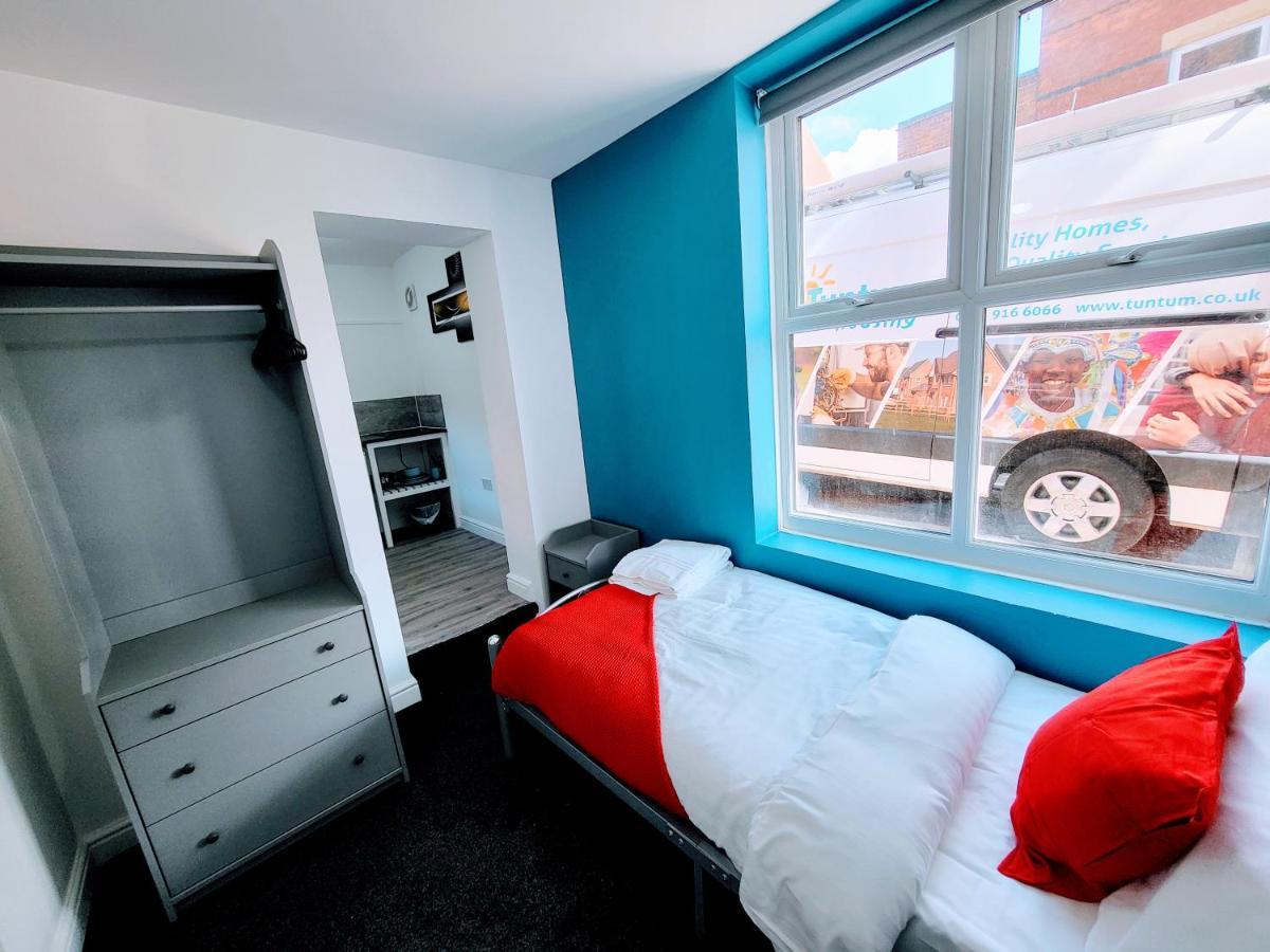 Single Room with Private Bathroom