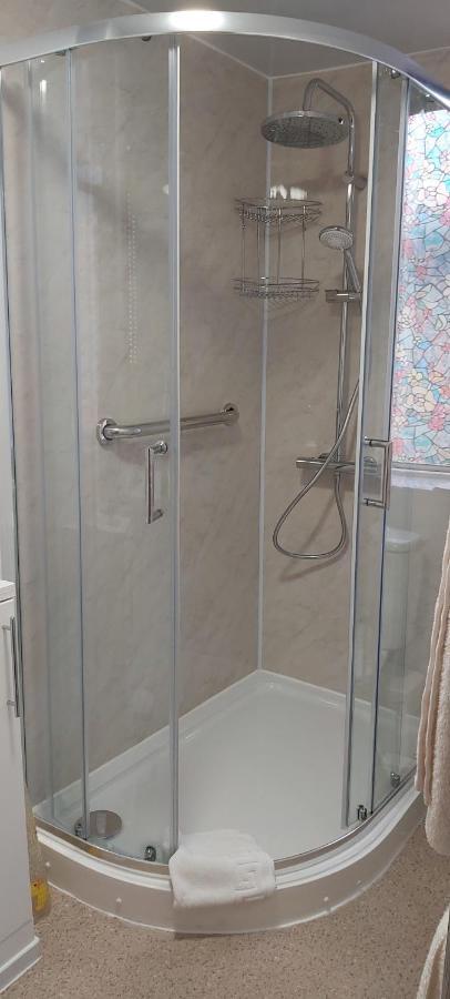 Single Room,1498691329:JPEG