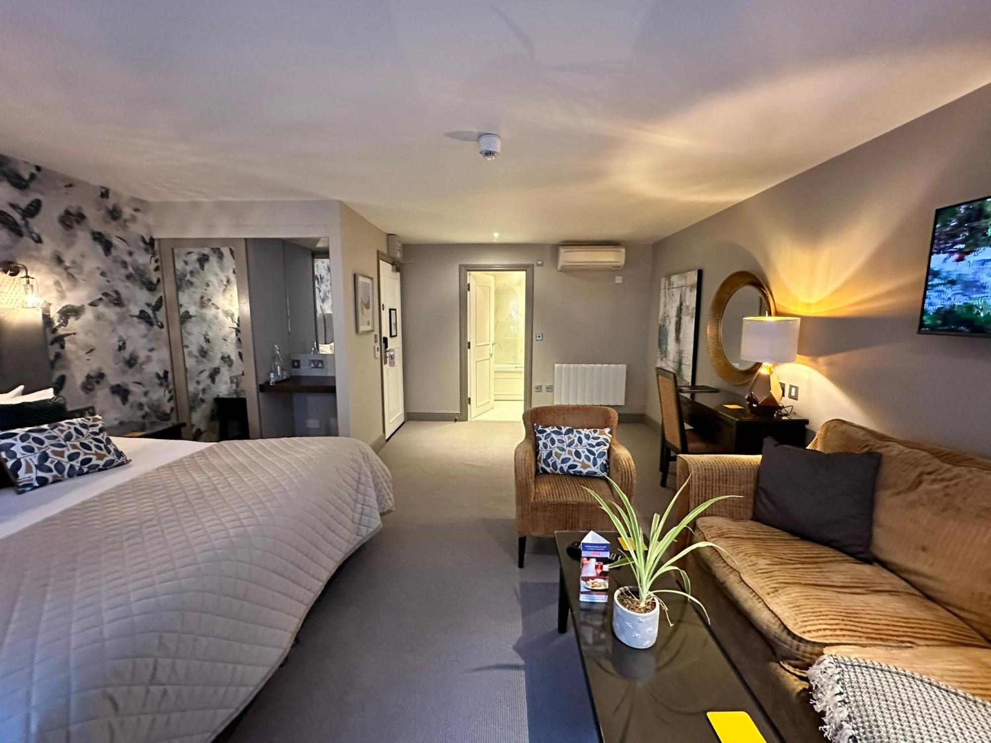 Superior King Room