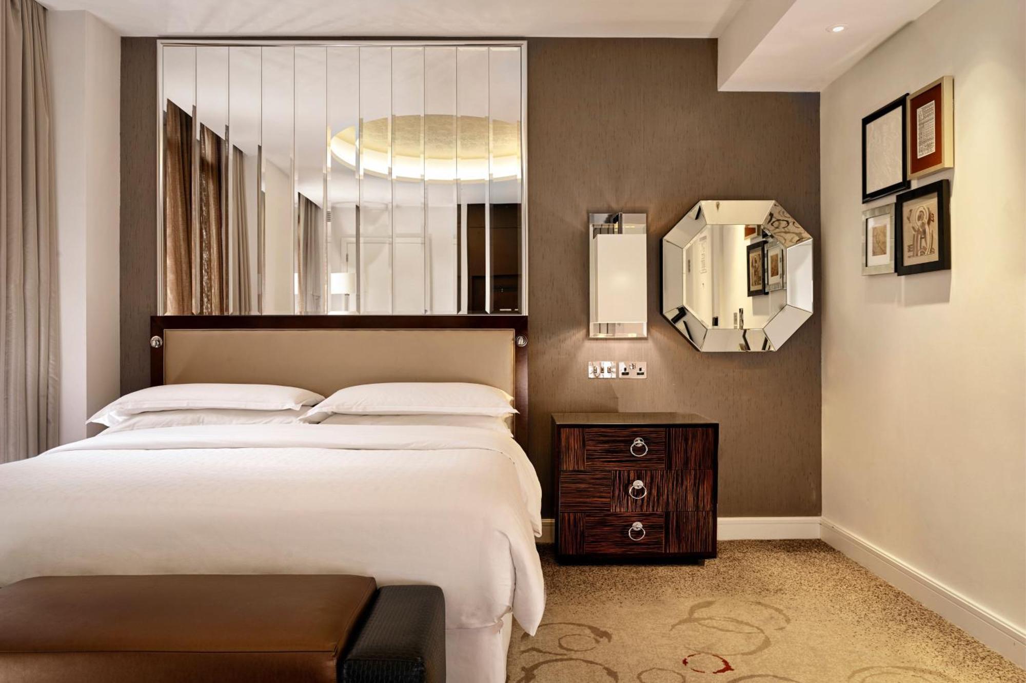 Quarto Deluxe com Cama Queen-size