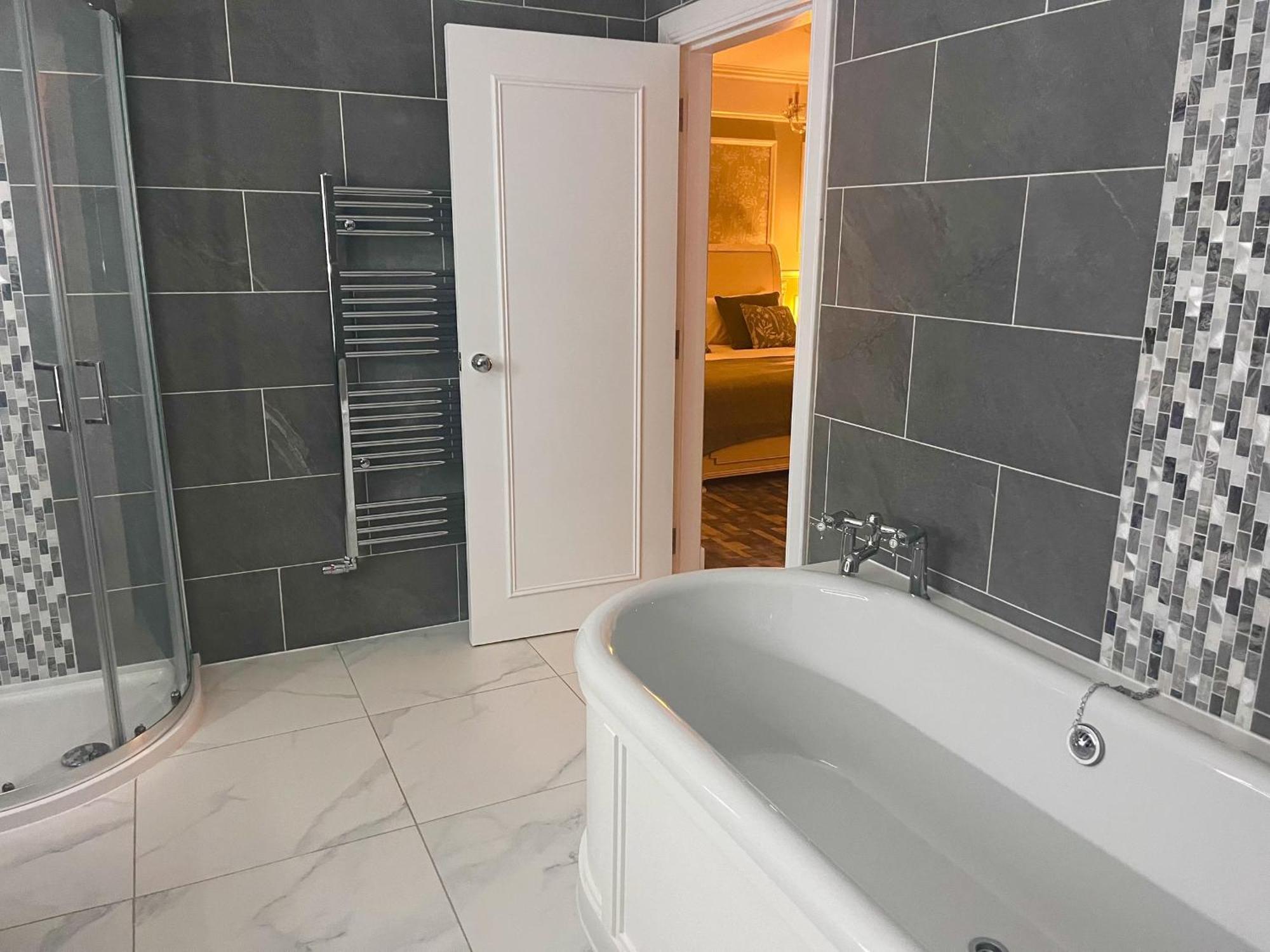 Superior King Suite