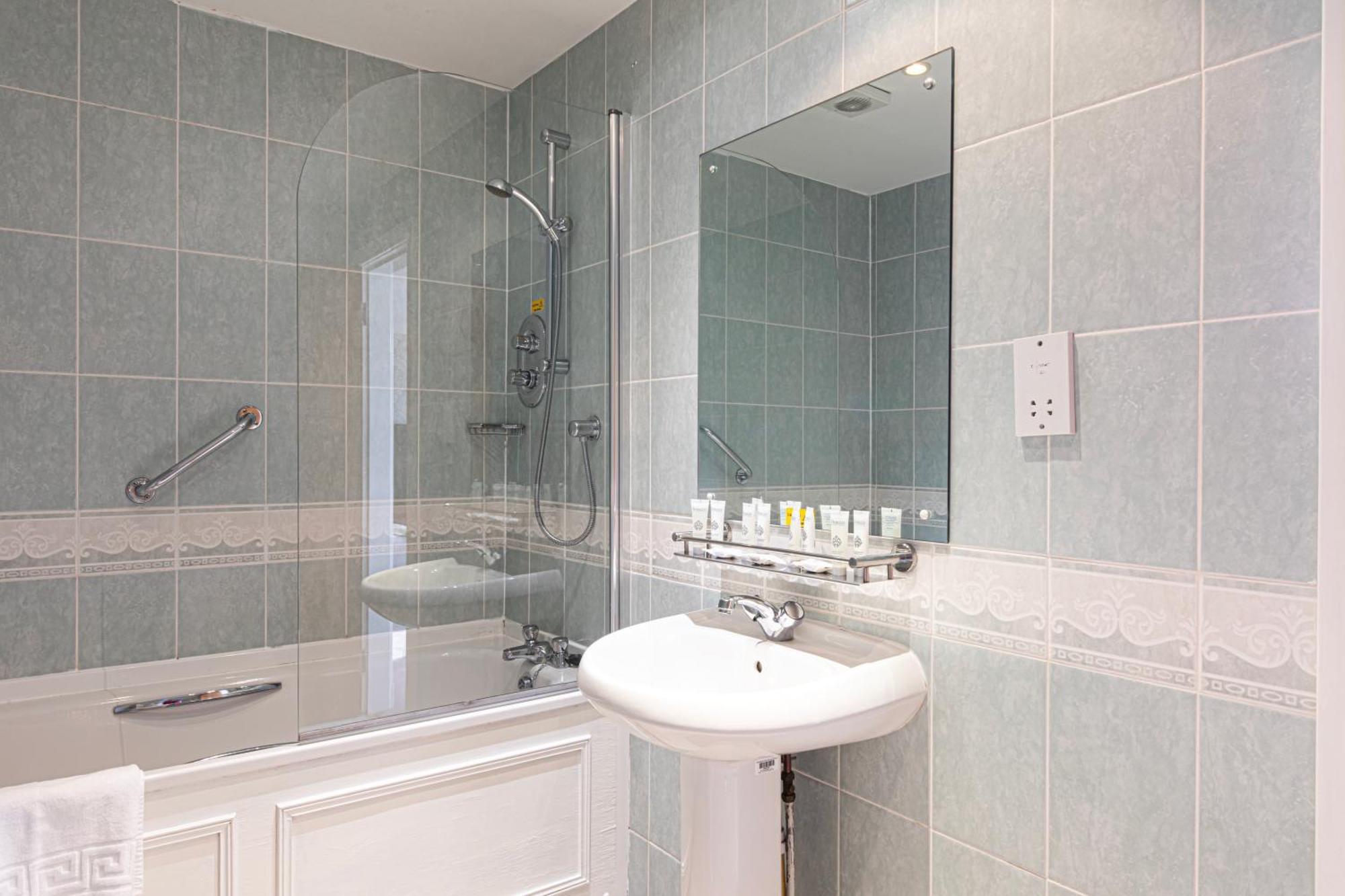 Grande Chambre Familiale (2 Adultes + 2 Enfants)
